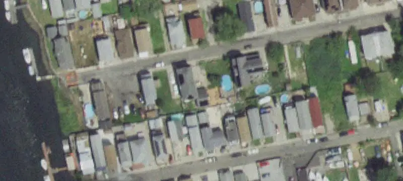 Four-Bedroom Duplex with Gazebo