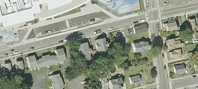 Duplex with Third-Floor Bonus Rooms