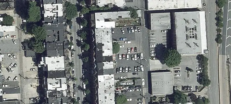 Four-Story Duplex with Private Parking
