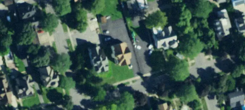 6-Unit Apartment Building