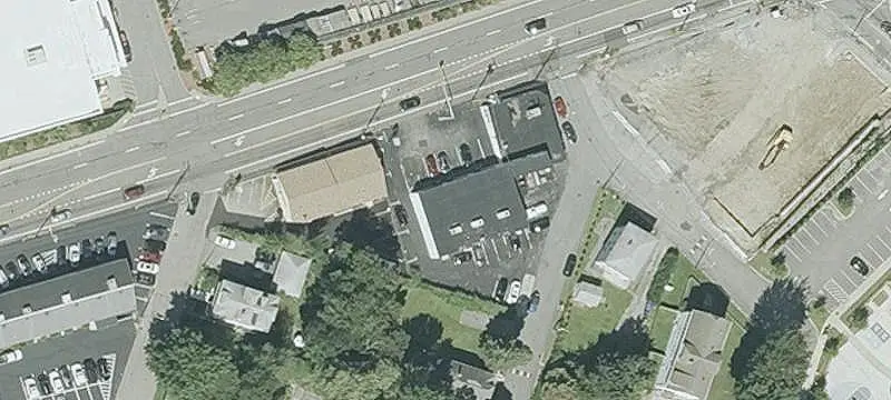 Open-Plan Storefront Retail Suite