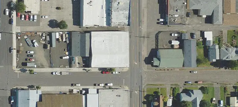 Tenant-Occupied Convenience Store