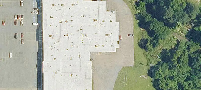 Open-Plan Retail Space