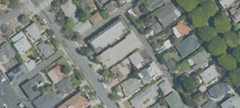 6-Unit Apartment Building