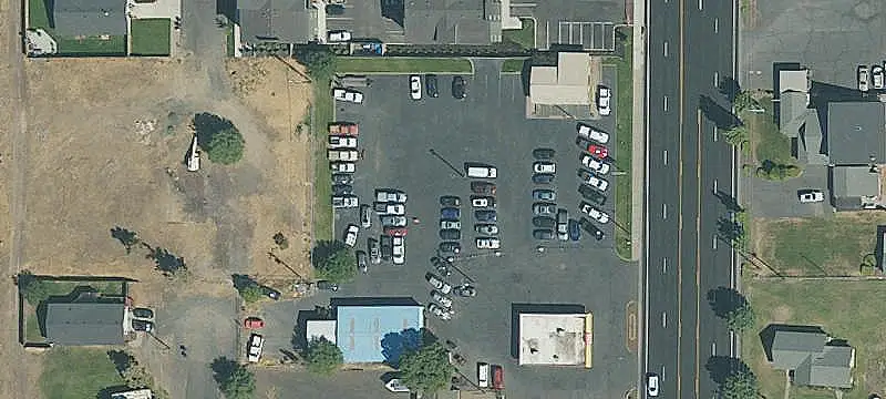 Flex Space with Three-Bay Shop