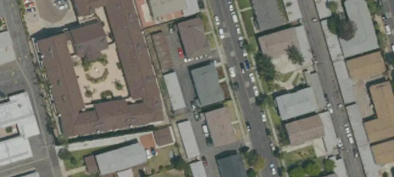 6-Unit Apartment Building