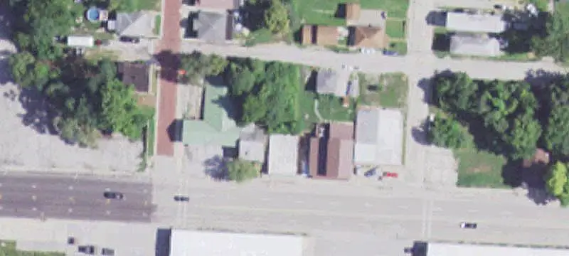 Mixed-Use Building with Apartment