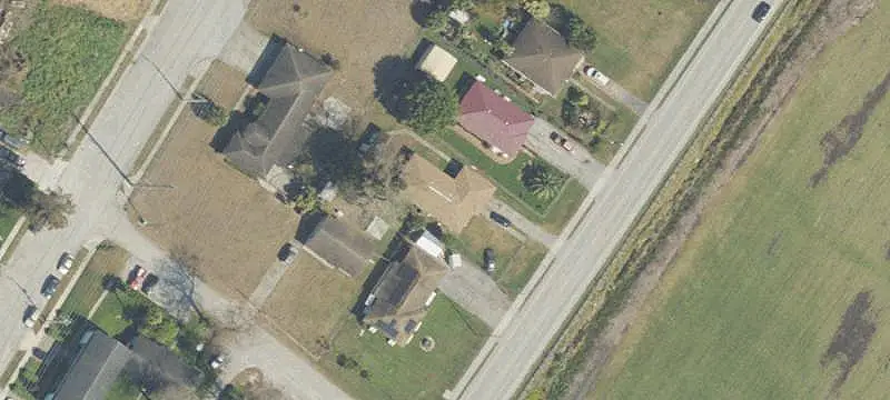 Warehouse with Fenced Yard