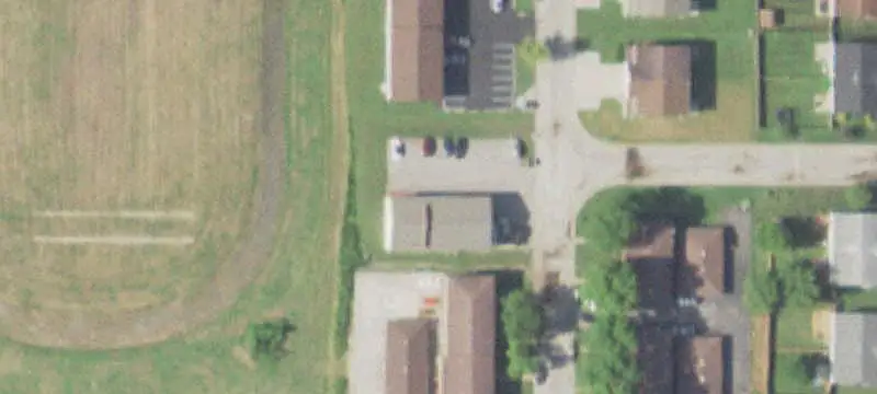 6-Unit Apartment Building