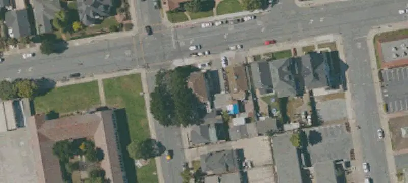 Eight-Unit Apartment Building
