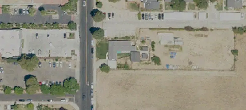 Three-Parcel Commercial Land