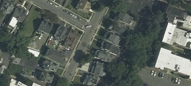 3-Unit Triplex with Driveway