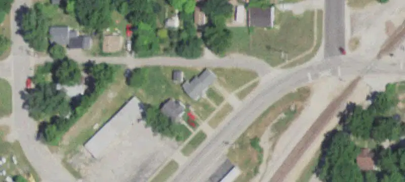 7-Bay Mixed-Use Property