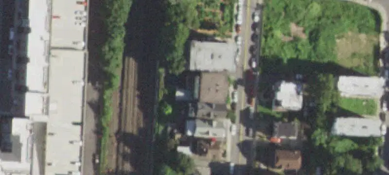 6-Unit Apartment Building