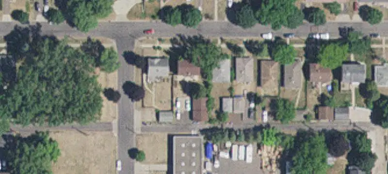 Duplex Near Neighborhood Amenities