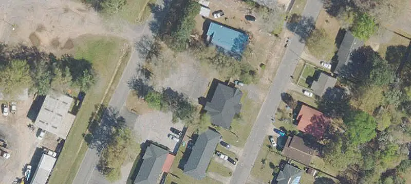 Mixed-Use Property with Apartment