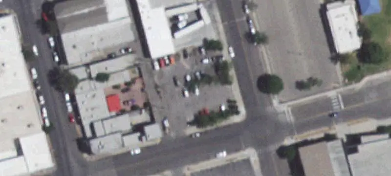 8-Unit Apartment Building