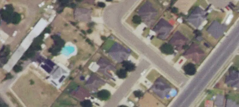 6-Unit Apartment Building