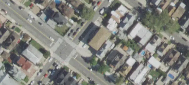 6-Unit Apartment Building