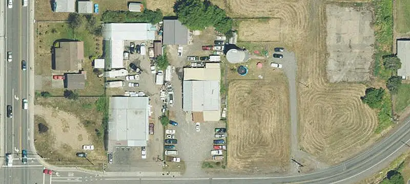 Automotive Shop with Vehicle Storage