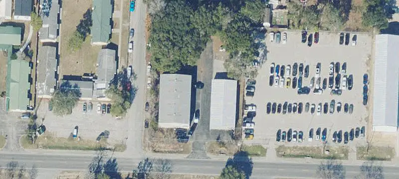 Warehouse with Laydown Yard