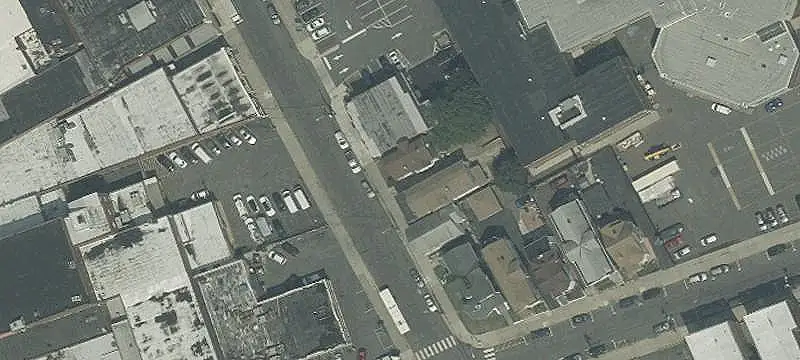 Multifamily Building with Additional Apartment