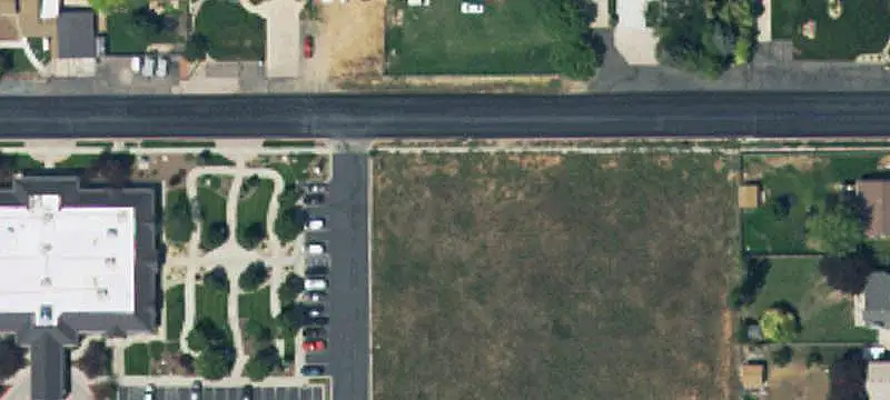 Commercial Lots & Land