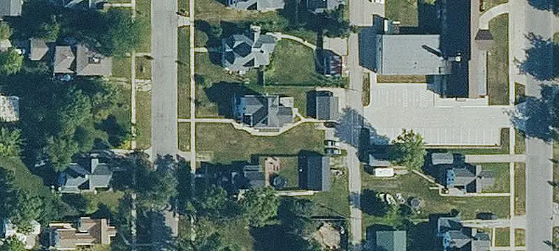 5-Unit Apartment Building with Garage