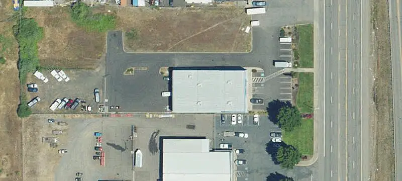 Flex Industrial Building with Mezzanine