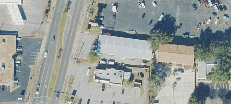 Auto Shop with Seven Overhead Doors