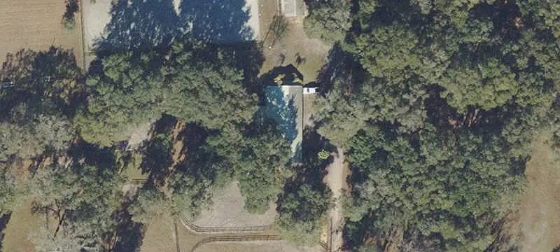 Equestrian Farm with 24-Stall Barn