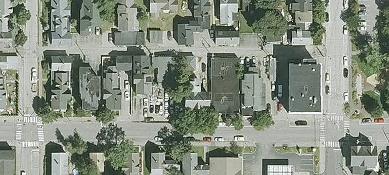 Triplex with Updated First-Floor Kitchen