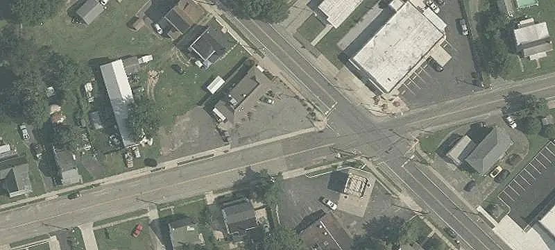 Restaurant Building with Parking Lot