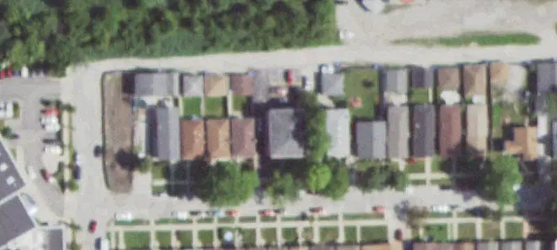 6-Unit Apartment Building