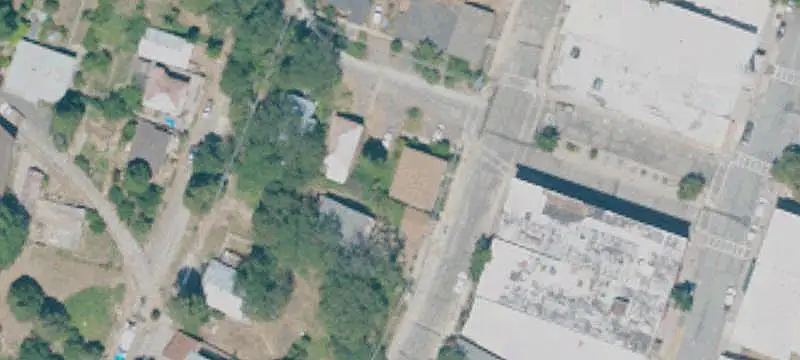 4-Unit Apartment Building