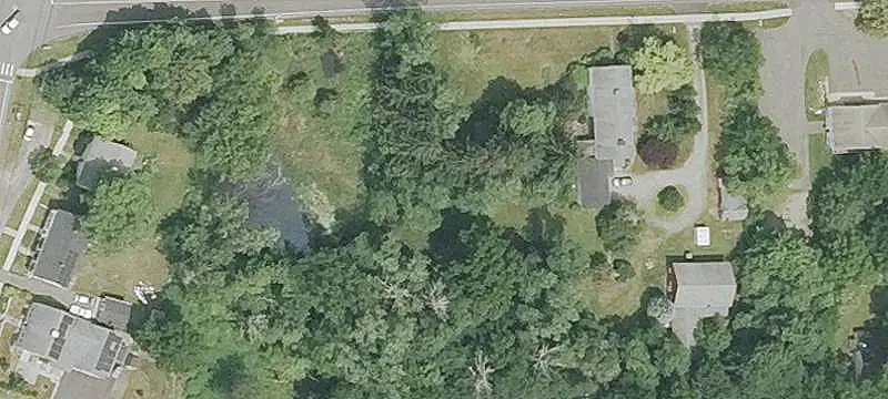 Mixed-Use Property with Commercial Barn