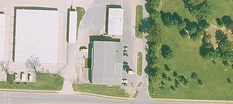 Flex Space with Overhead Door