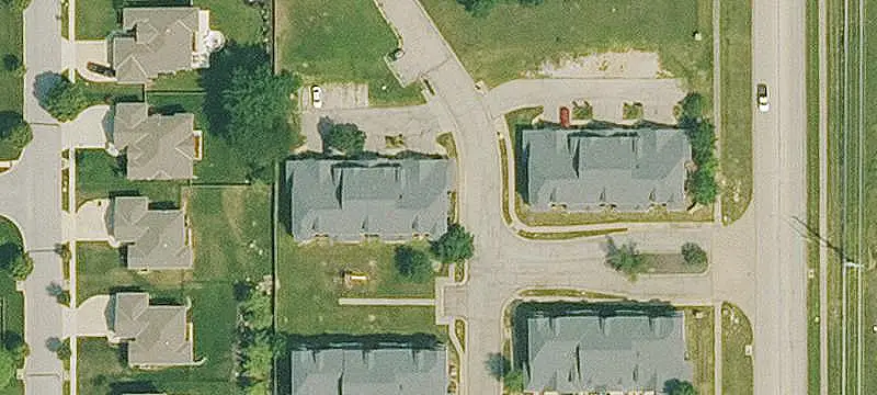 6-Unit Apartment Building