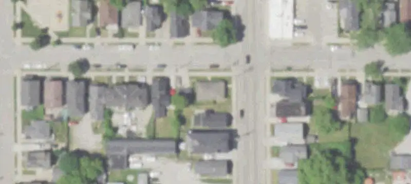 6-Unit Apartment Building