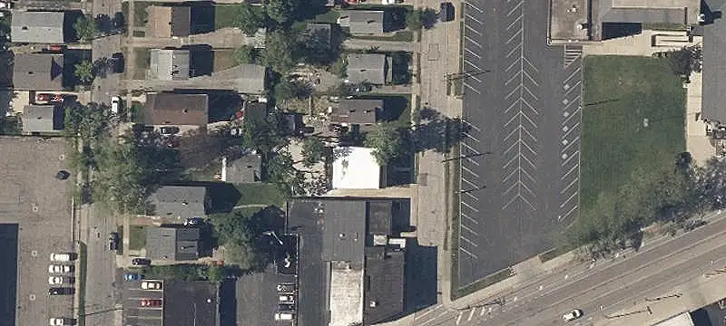 4-Unit Apartment Building