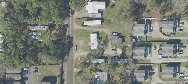 Mobile Home Park with Five Homes