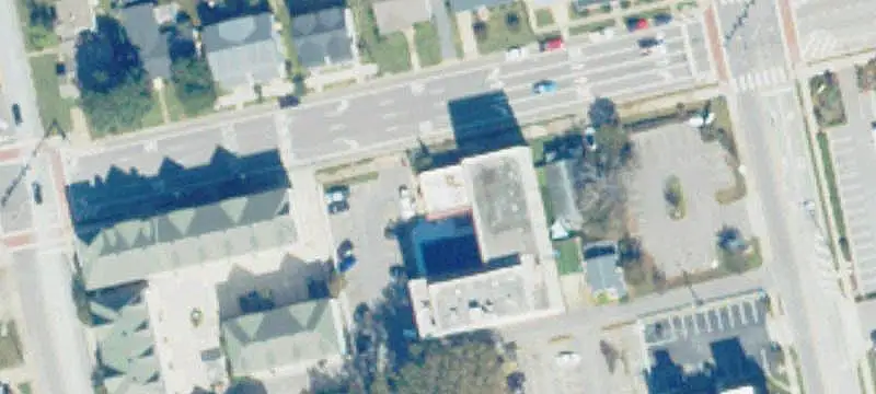 Operating Hotel with Parking Lot