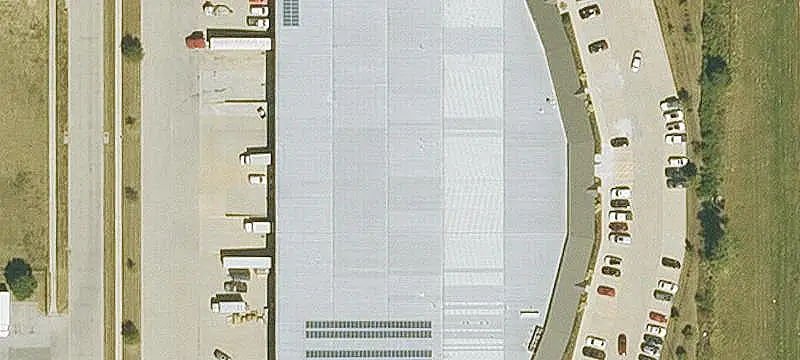 Flex Space with Overhead Door