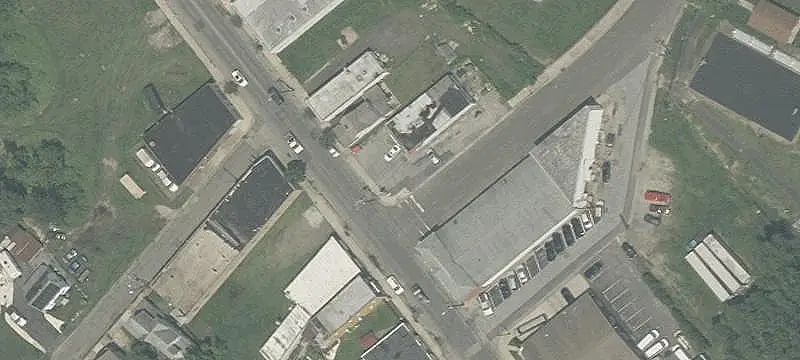Retail Building with Walk-In Cooler