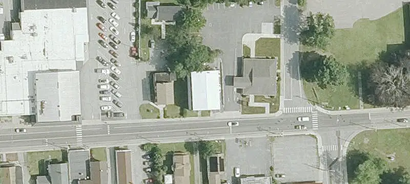 Mixed-Use Building with Two Apartments