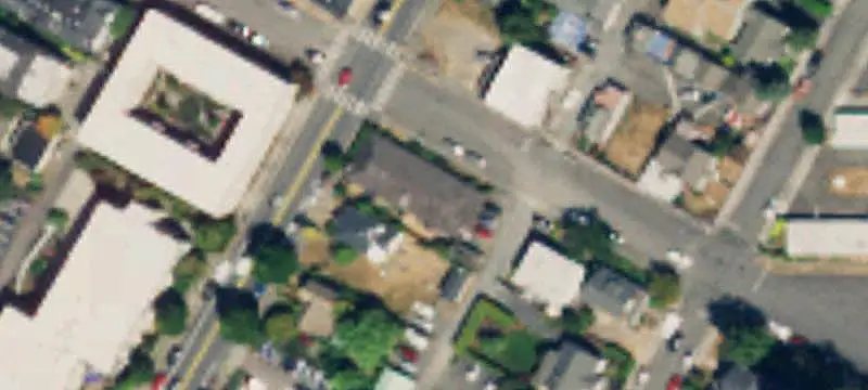 4-Unit Apartment Building
