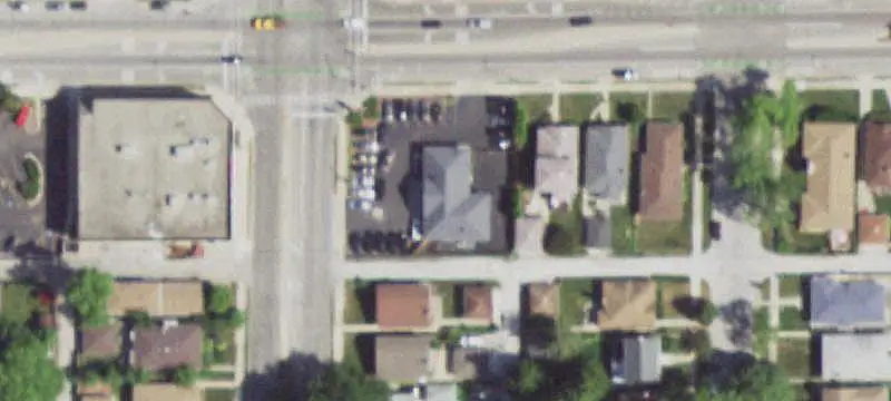 Auto Service Building with Three Bays