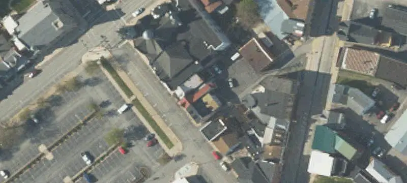 Mixed-Use Building with Apartment