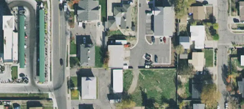 Commercial Land with Garage