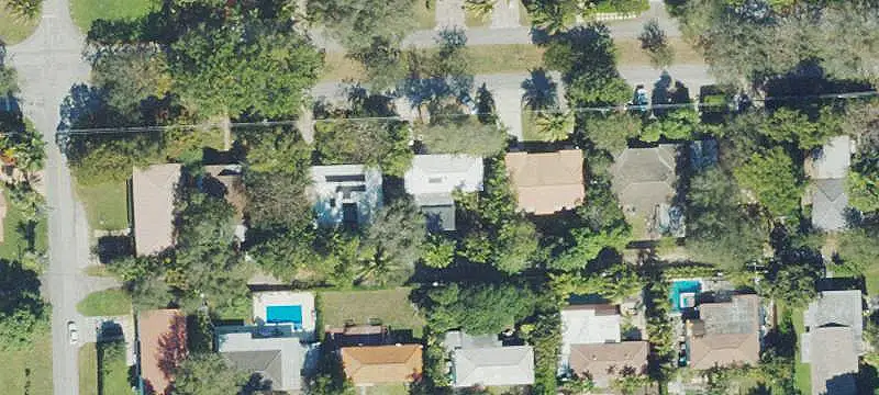 Automotive Property on a Large Lot